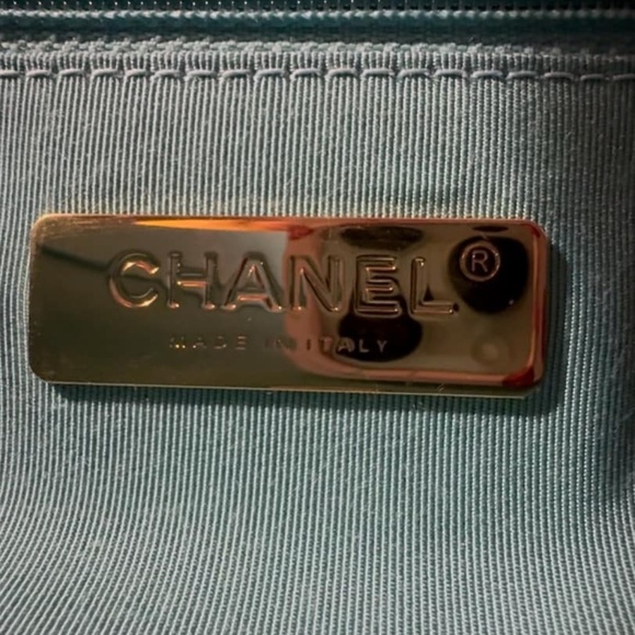 RARE! BRAND NEW NEON BLUE CHANEL 19 BAG GORGEOUS!! - Picture 14 of 16